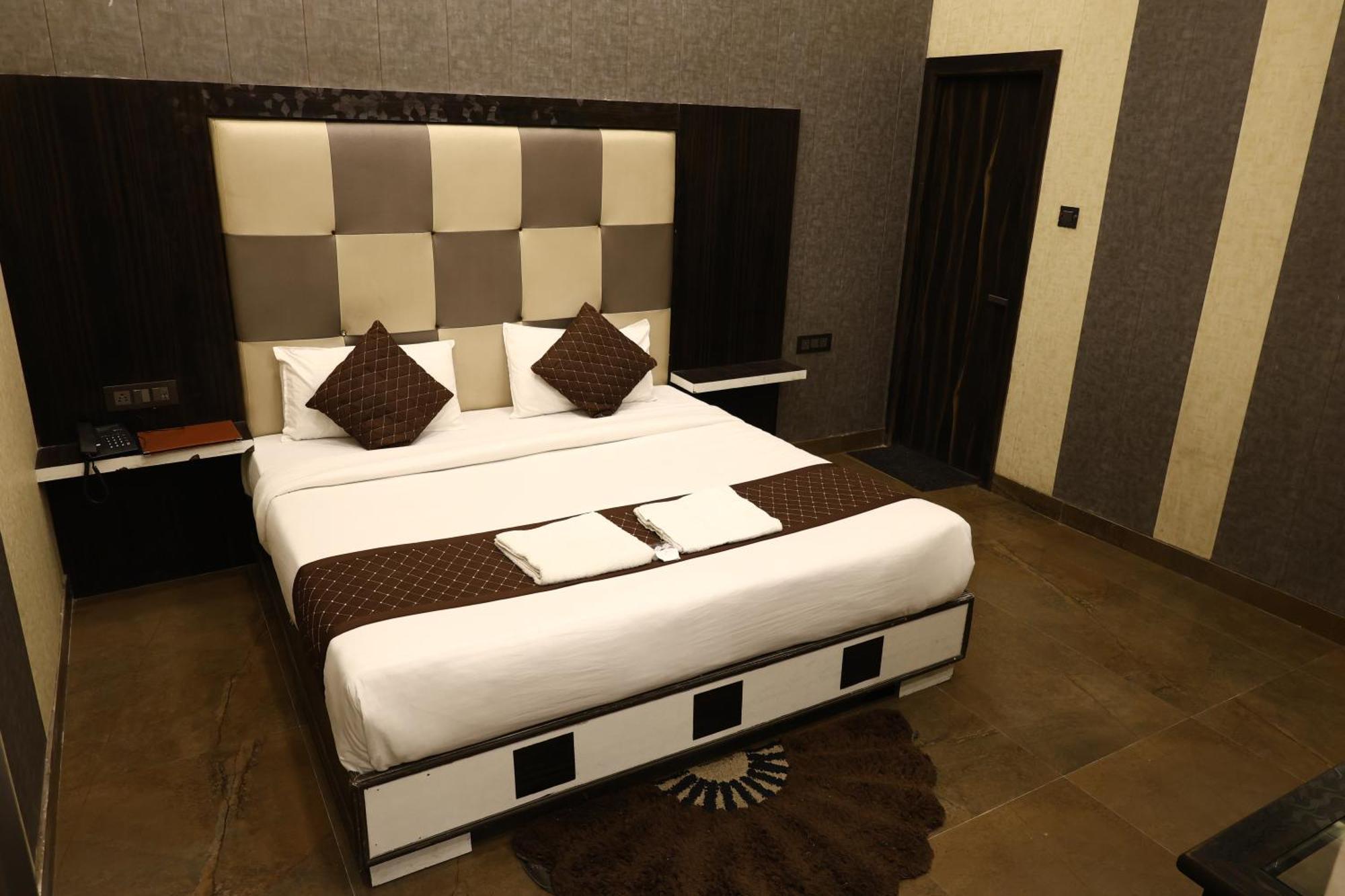 Hotel Pardesi Haridwār Dış mekan fotoğraf