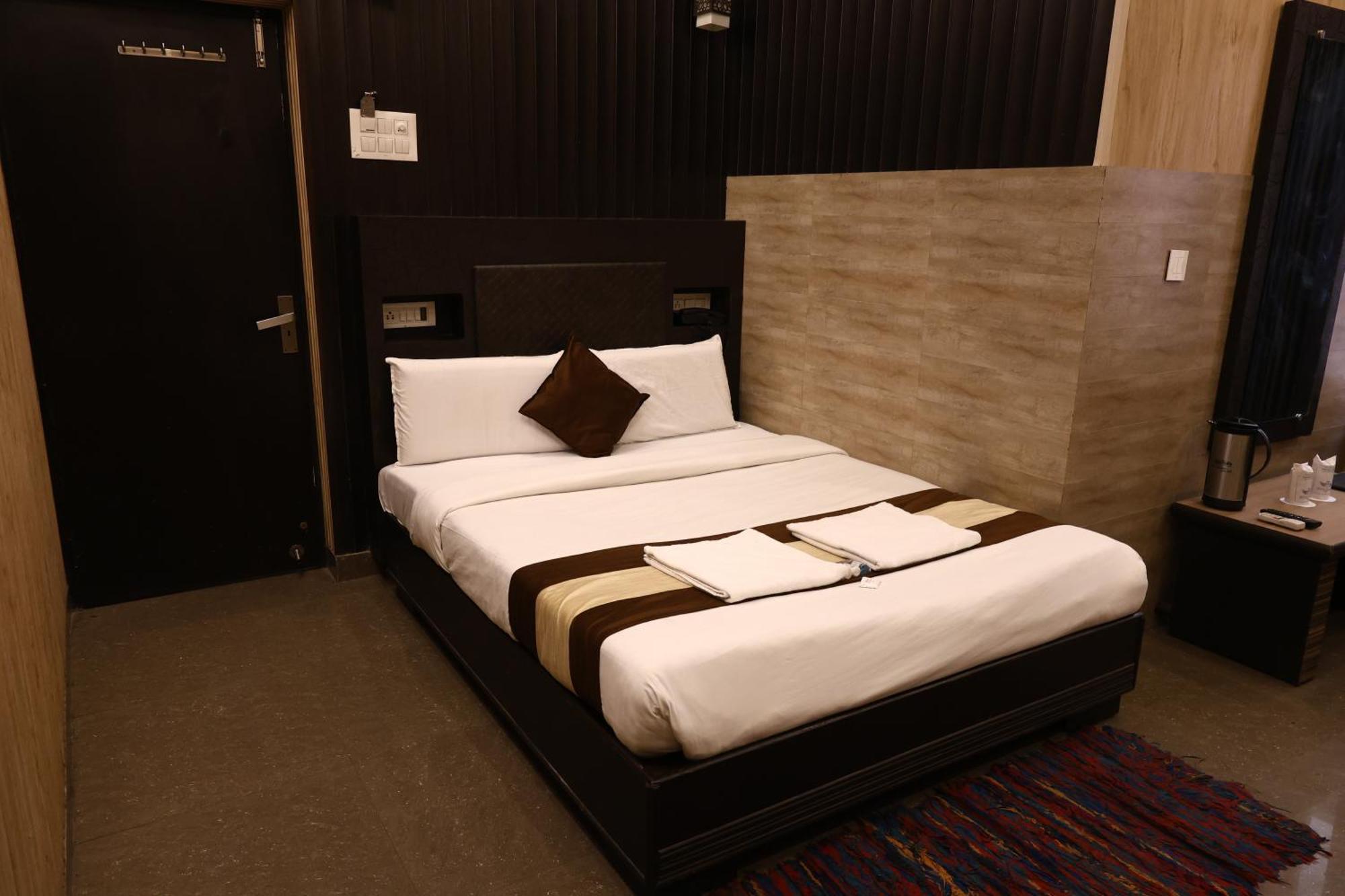 Hotel Pardesi Haridwār Dış mekan fotoğraf