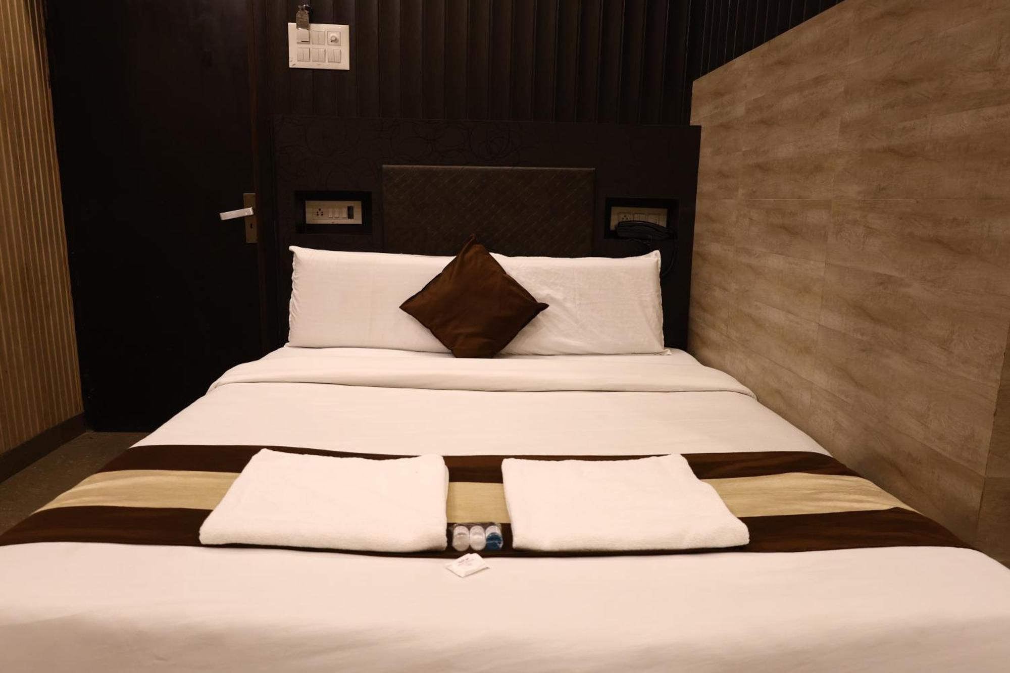 Hotel Pardesi Haridwār Dış mekan fotoğraf