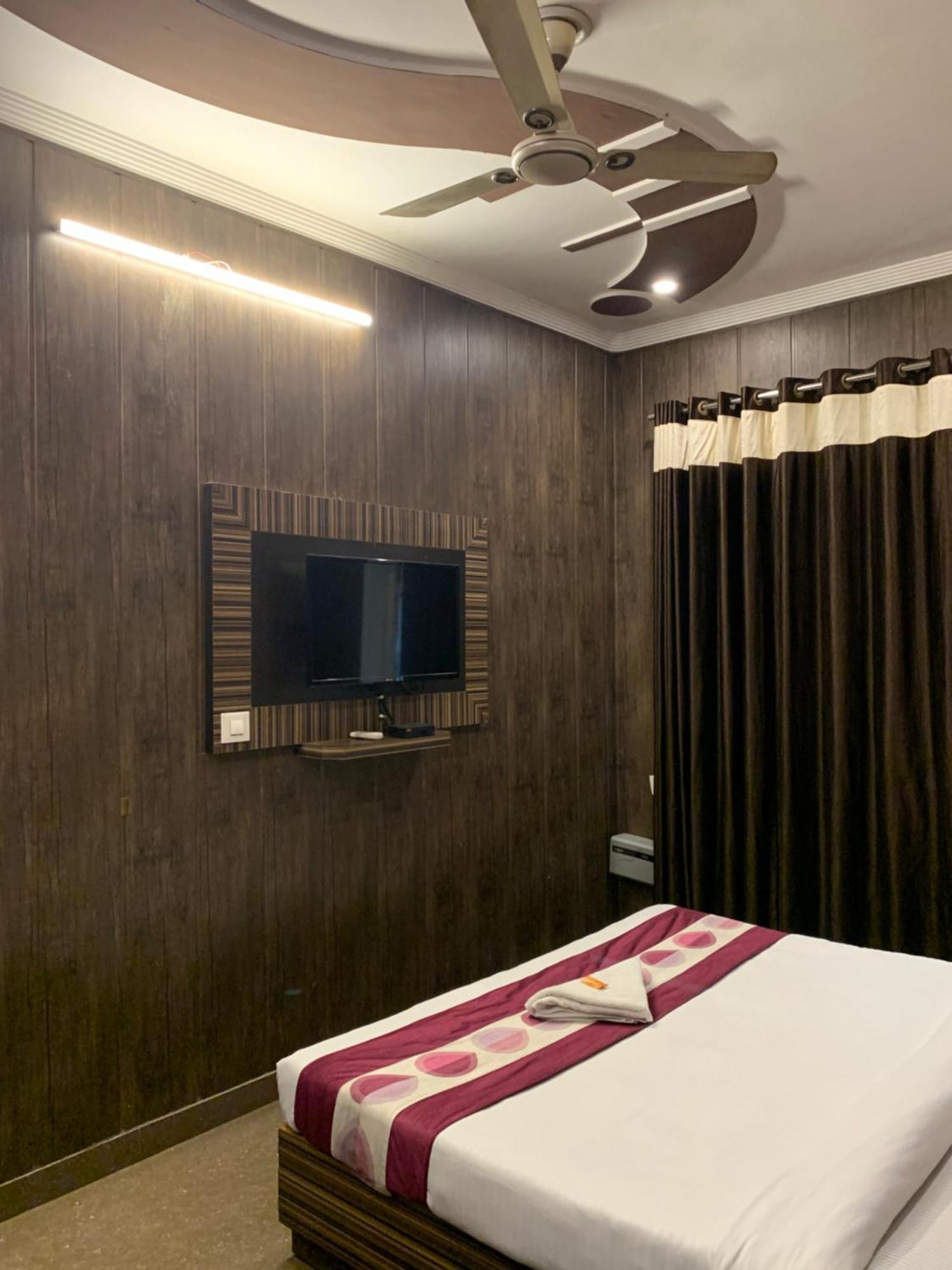 Hotel Pardesi Haridwār Dış mekan fotoğraf